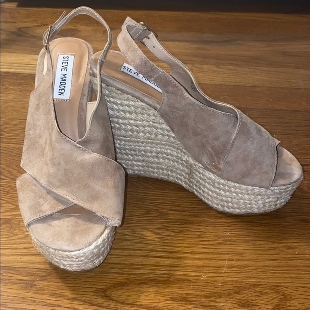 Steve Madden Nude Suede Wedges Size 7.5 Women’s